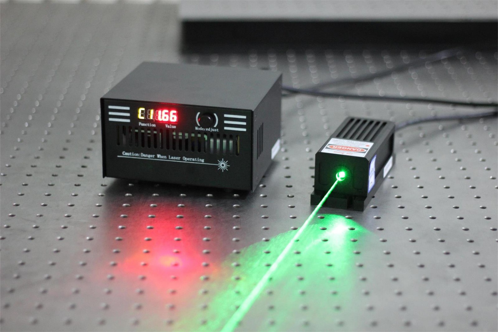 激光發(fā)散角測(cè)試，中為檢驗(yàn)激光設(shè)備檢測(cè)認(rèn)證機(jī)構(gòu)