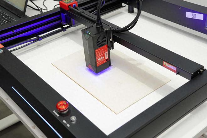 激光雕刻機認證(圖1) 激光雕刻機認證(圖1)