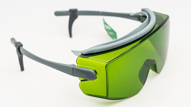 激光防護鏡國內國際標準(圖1) 激光防護鏡檢測標準(圖1)