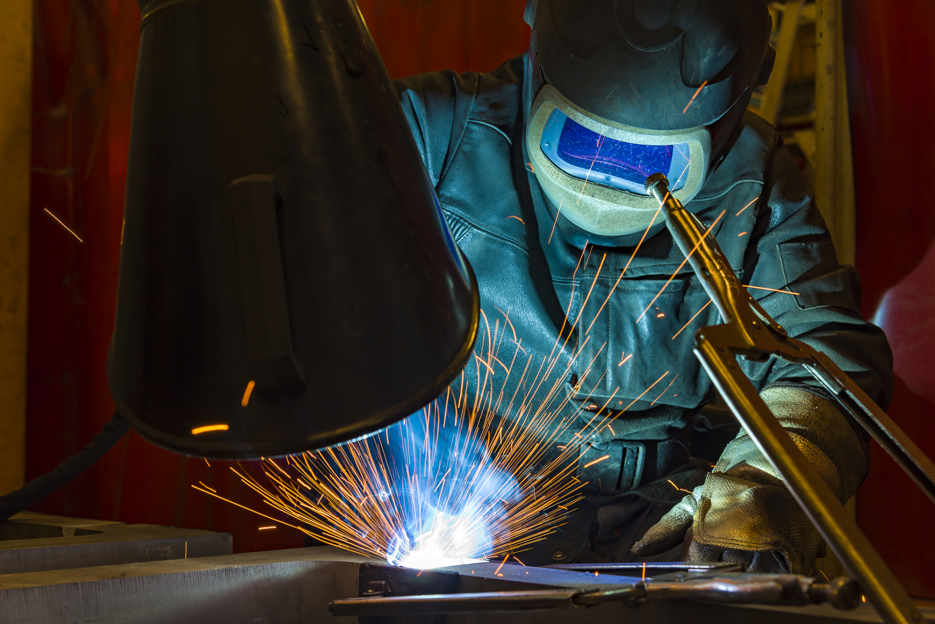 激光熱處理系統工作原理(圖1)